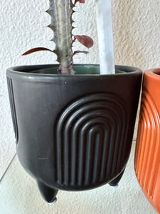Arches pot with feet - 4.25”