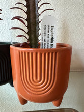 Load image into Gallery viewer, Arches pot with feet - 4.25”