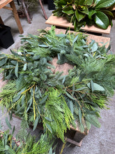 Load image into Gallery viewer, Holiday Wreath Workshops - Reservation