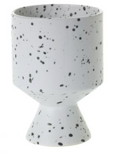 Load image into Gallery viewer, De Vil Pedestal Pots
