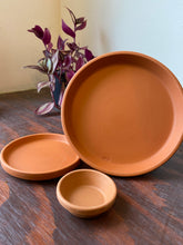 Load image into Gallery viewer, Terracotta Saucer