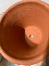 Load image into Gallery viewer, Big Thimble Pot - 9&quot;